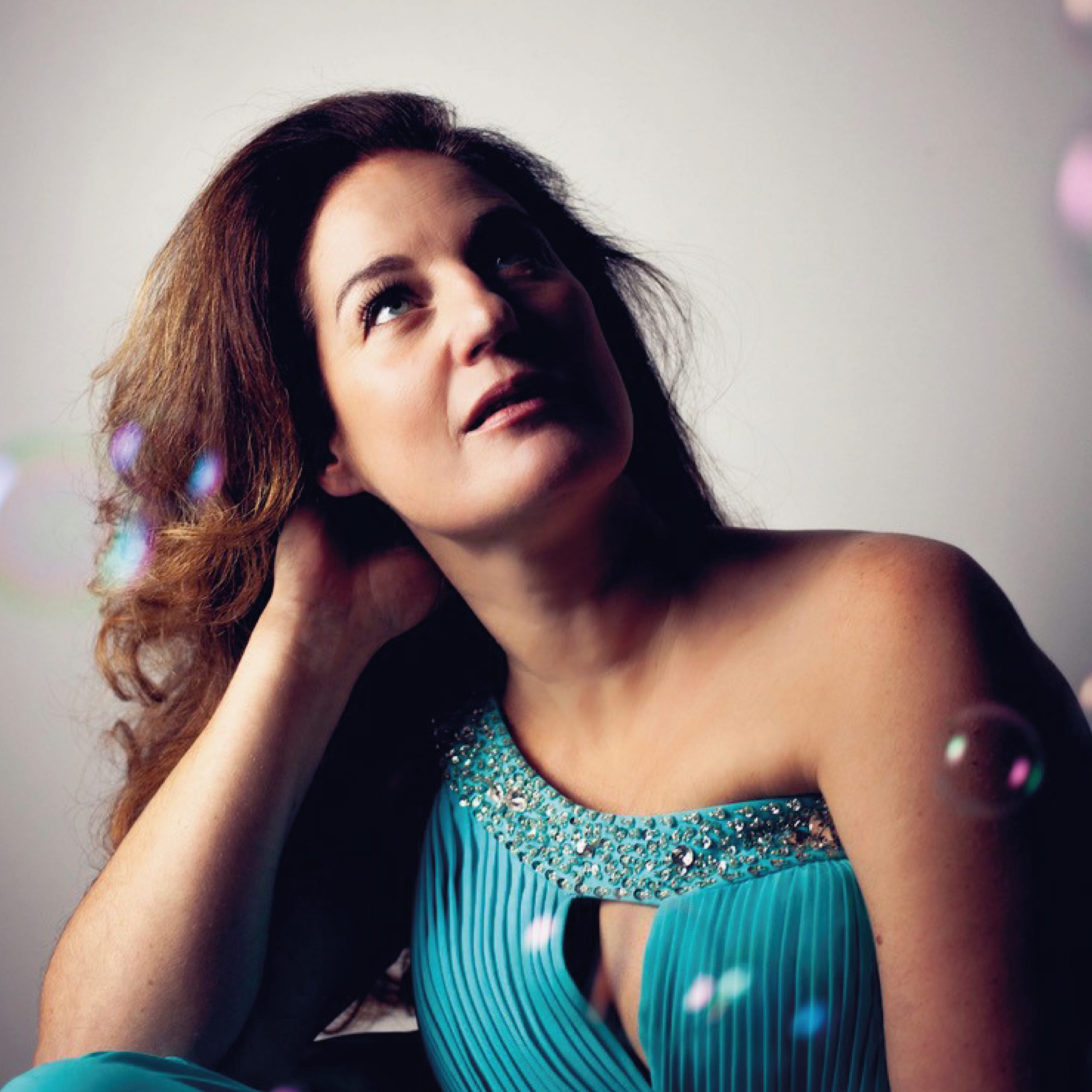 LES ARTISTES_07 Caroline Mutel Mont Brouilly